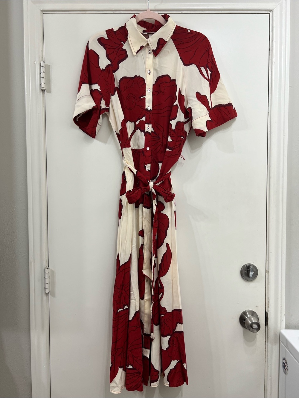 NWT H&M Viscose Midi Belted Shirt Dress Bright Tropical RedFloral Size Small - Picture 2 of 12